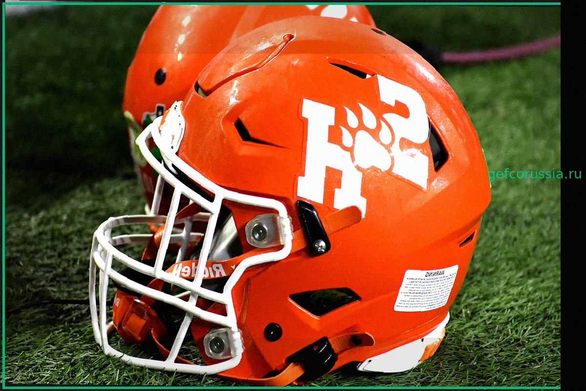 Скорбь в Sam Houston State: Скончался 22-летний звездный защитник Уилл Дэвис